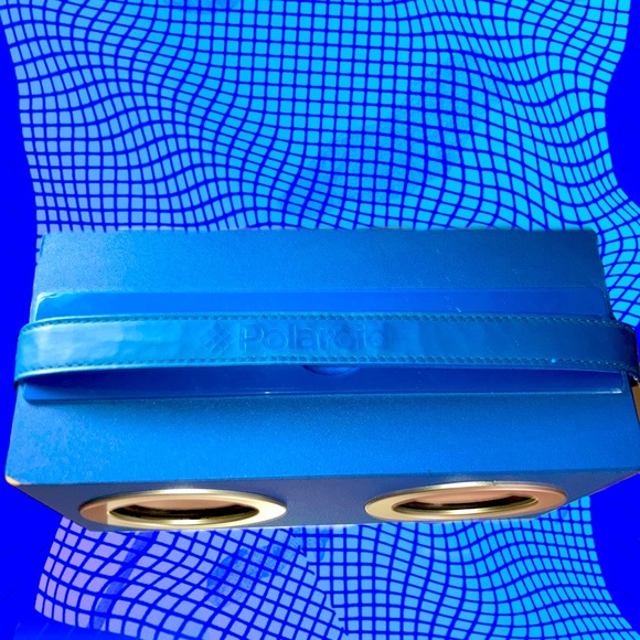 Polaroid Retro "Boombox" Wireless Speaker - Picture 2 of 3
